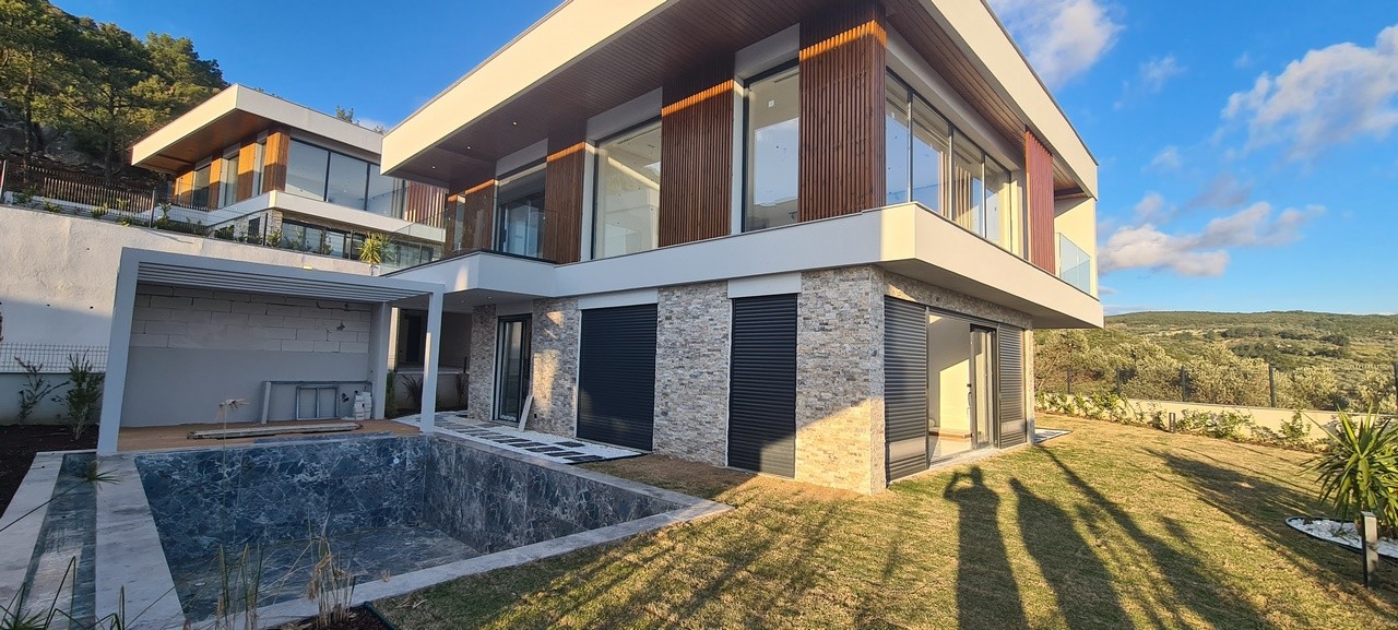 HOT OFFER ! KUSADASI MARINA PRIME LOCATION LUXURY VILLA'S PROJECT