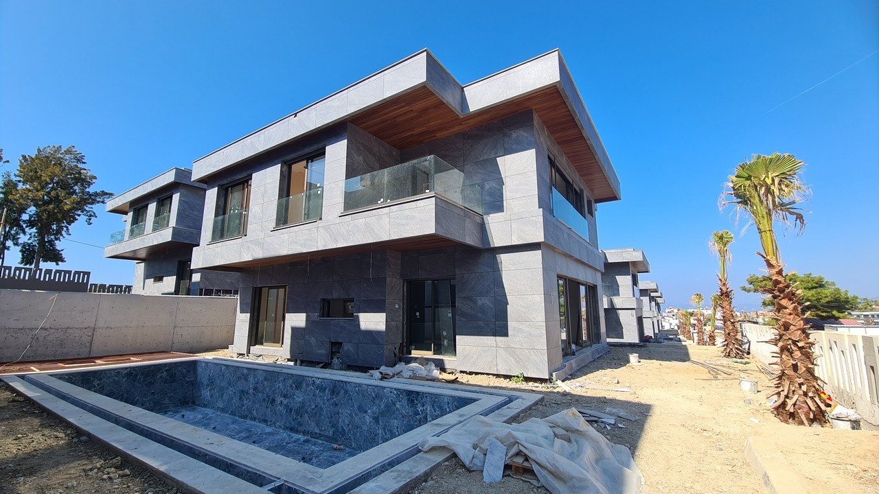 GREEN BEACH BEACH FRONT VILLAS FROM OFF-PLAN STUNNING LOCATION