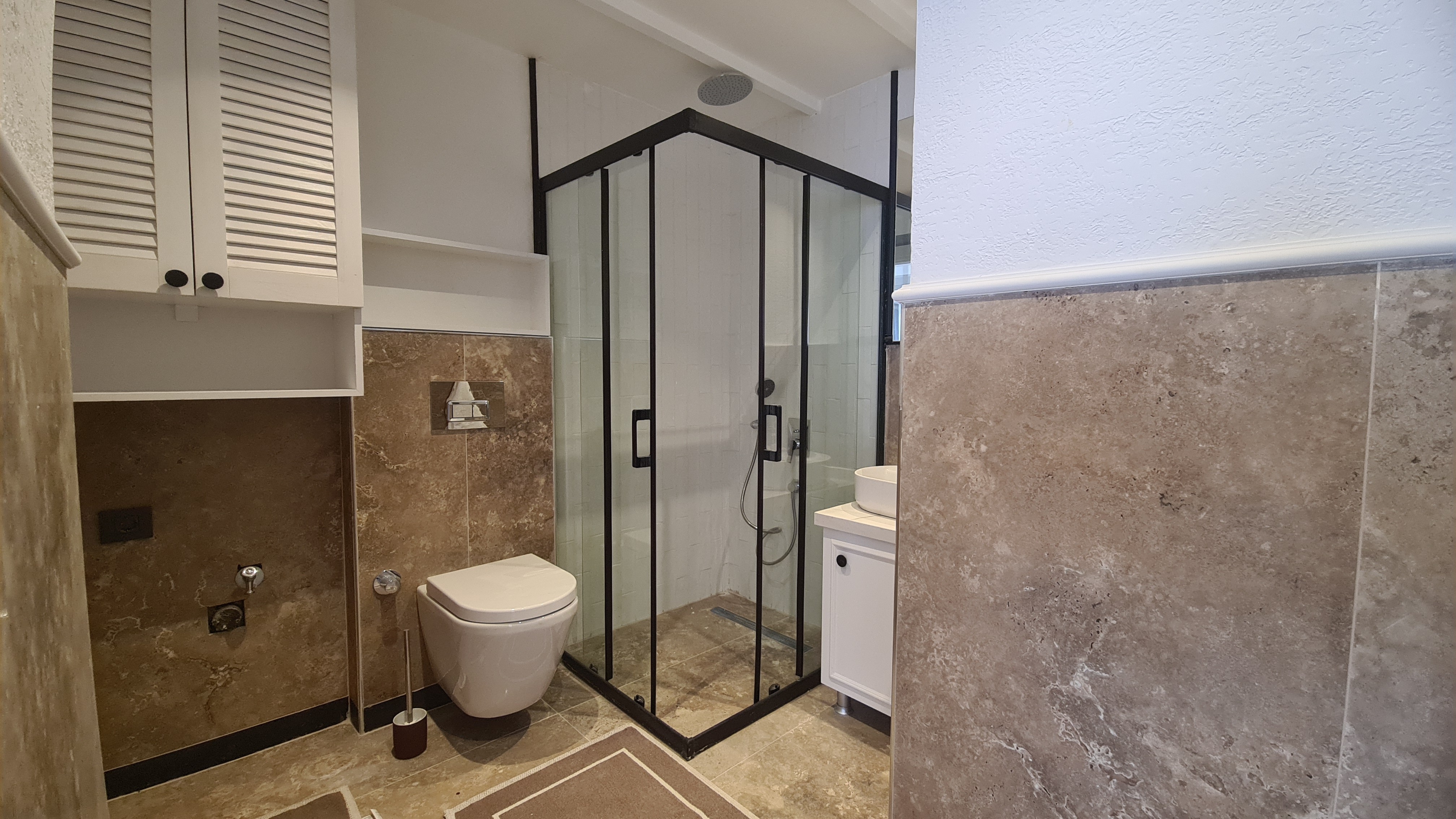 Country Style Semi-Detached Villa For Sale