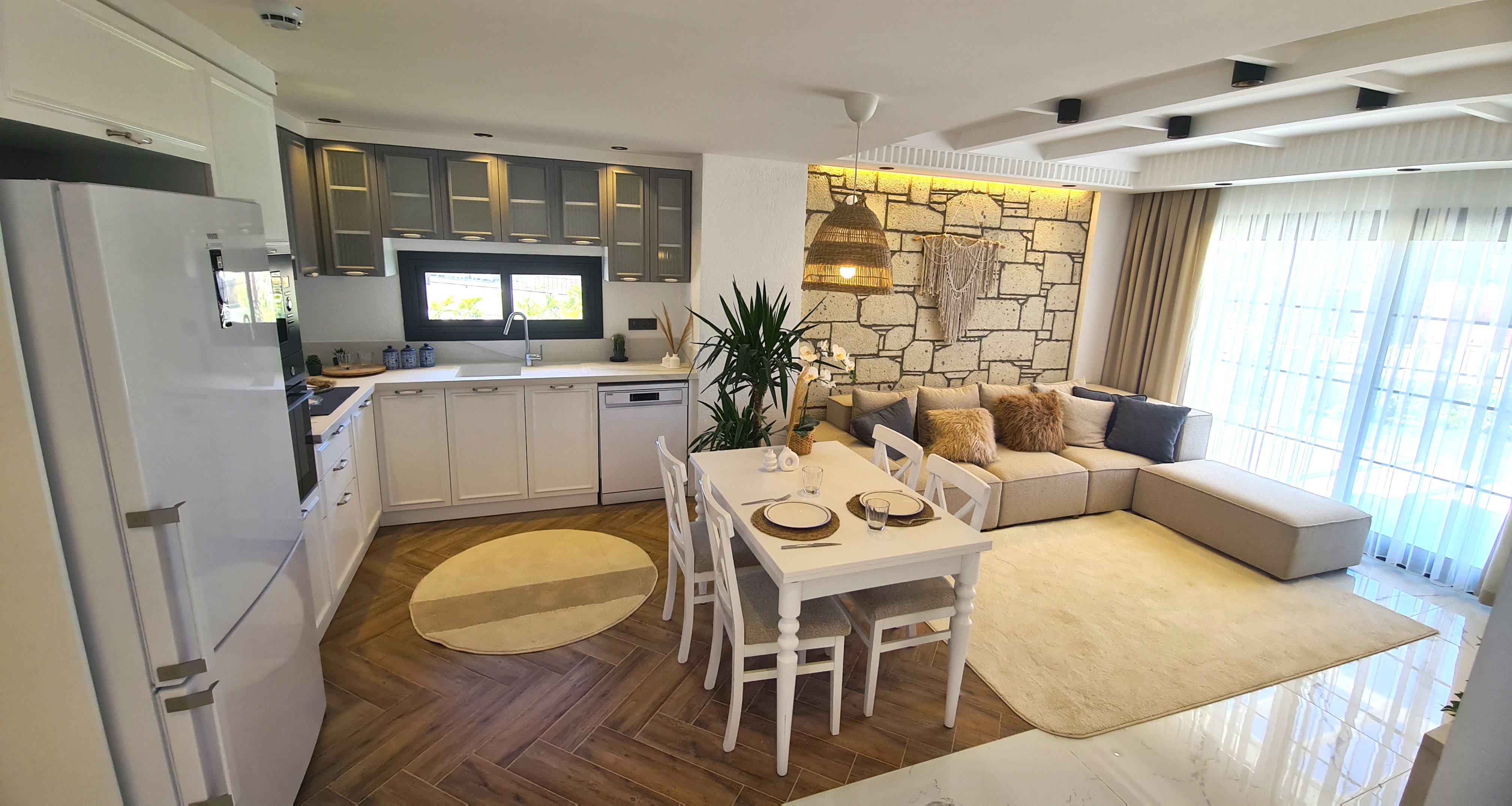 Country Style Semi-Detached Villa For Sale