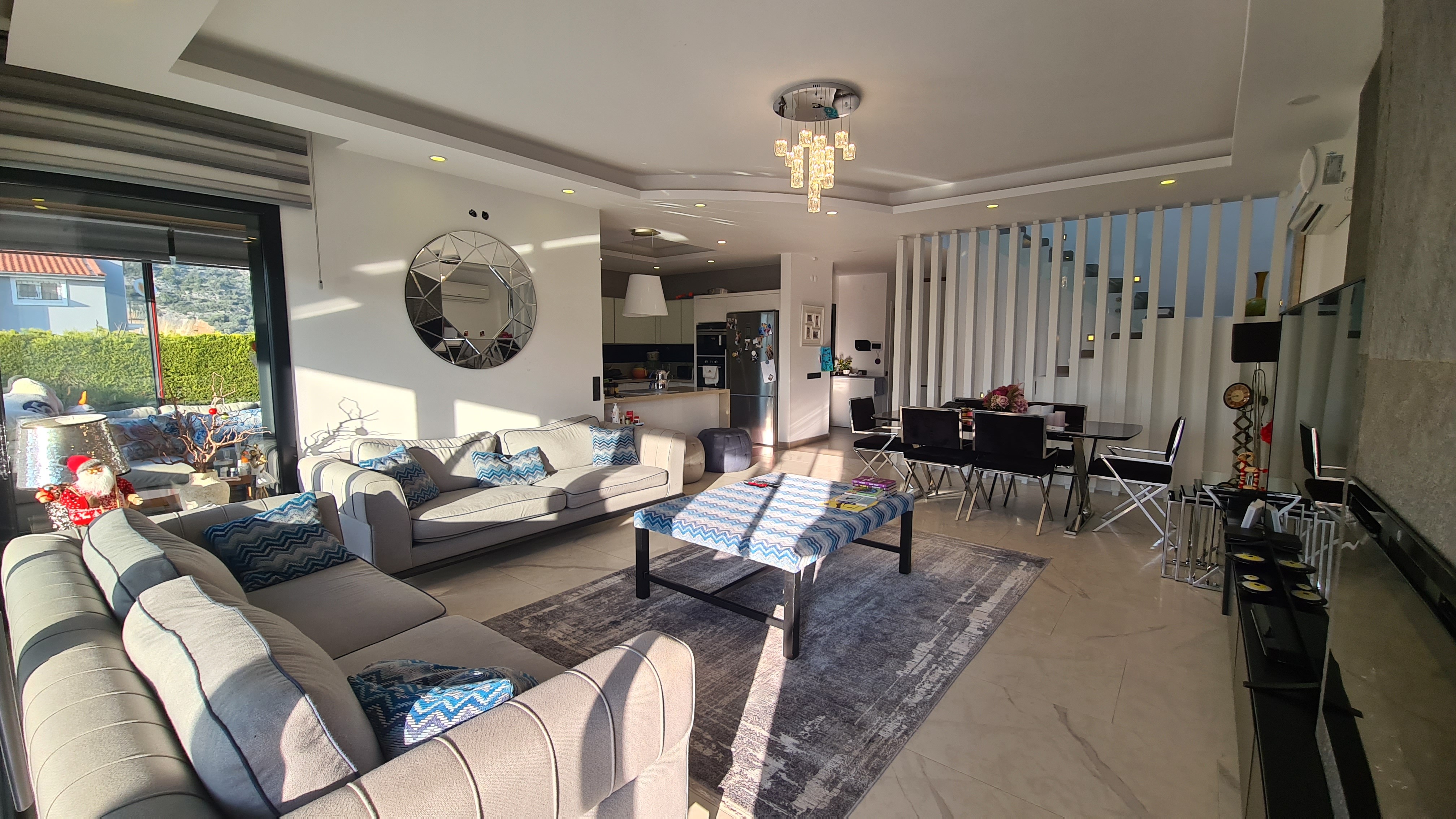 FULLY FURNISHED , 4 BEDROOM 4 BATHROOM 500 SQM PLOT