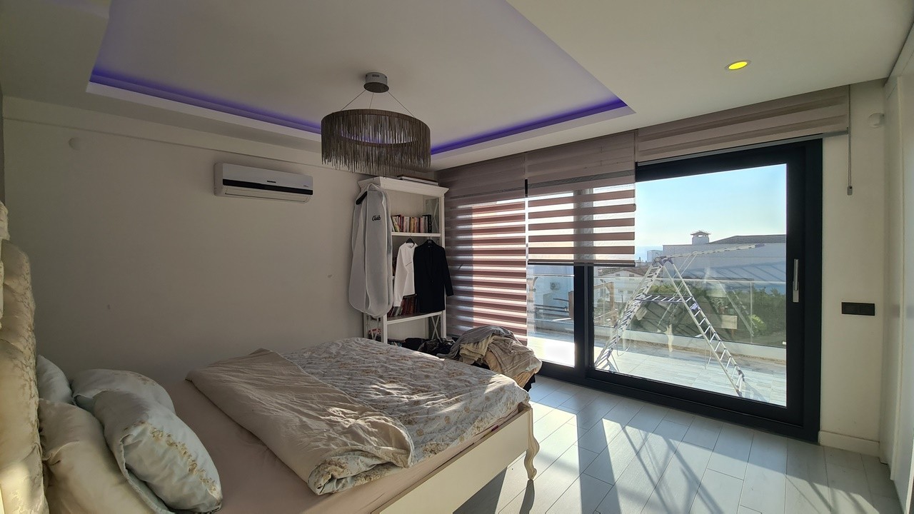 FULLY FURNISHED , 4 BEDROOM 4 BATHROOM 500 SQM PLOT