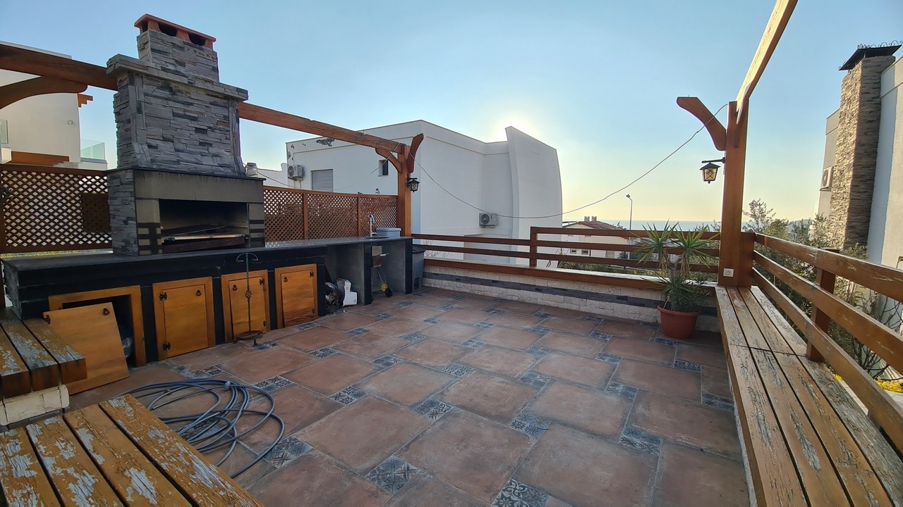 FULLY FURNISHED , 4 BEDROOM 4 BATHROOM 500 SQM PLOT