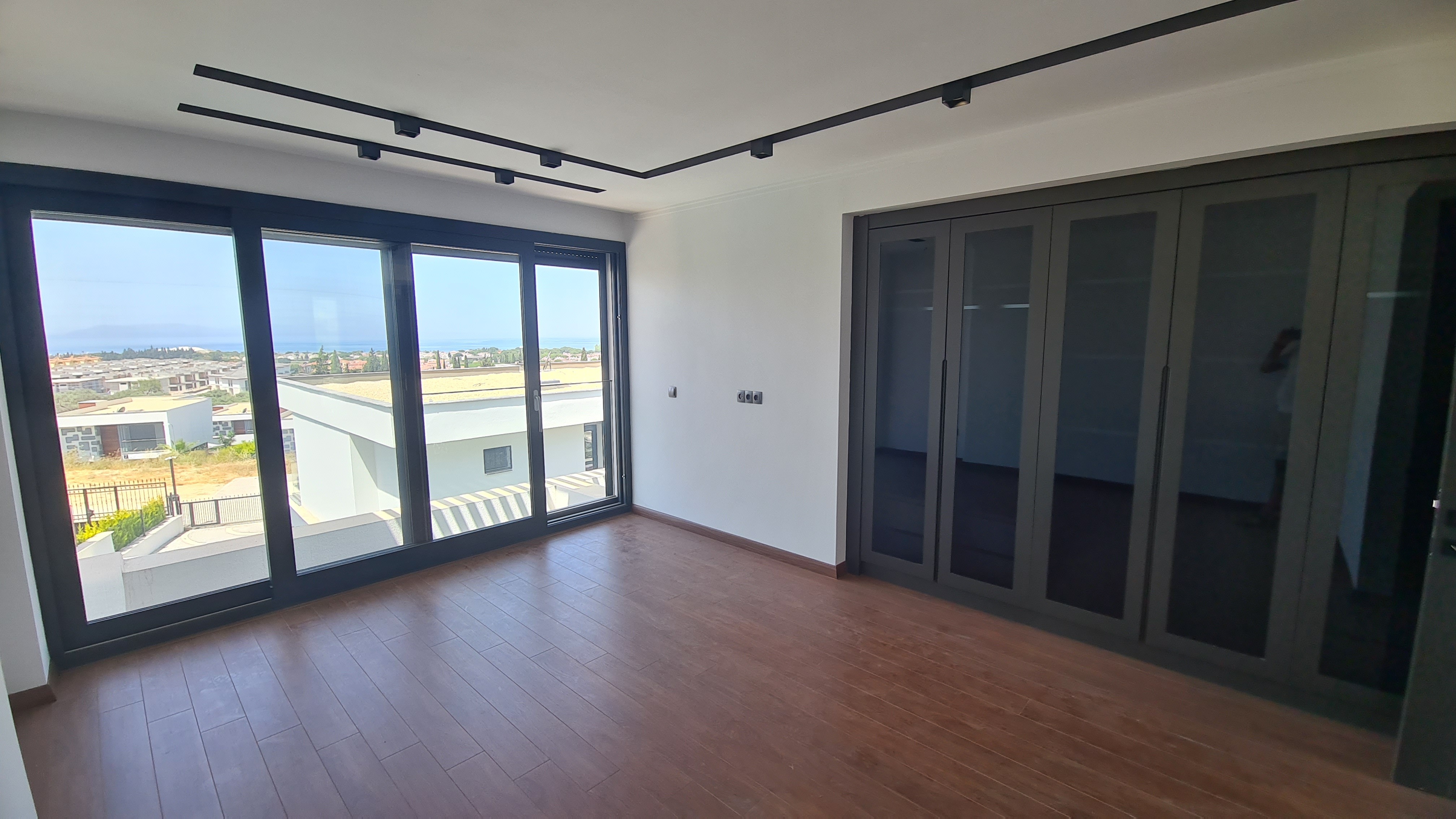 BOUTIQUE VILLA WITH PRIVATE POOL CLOSE TO THE BEACH