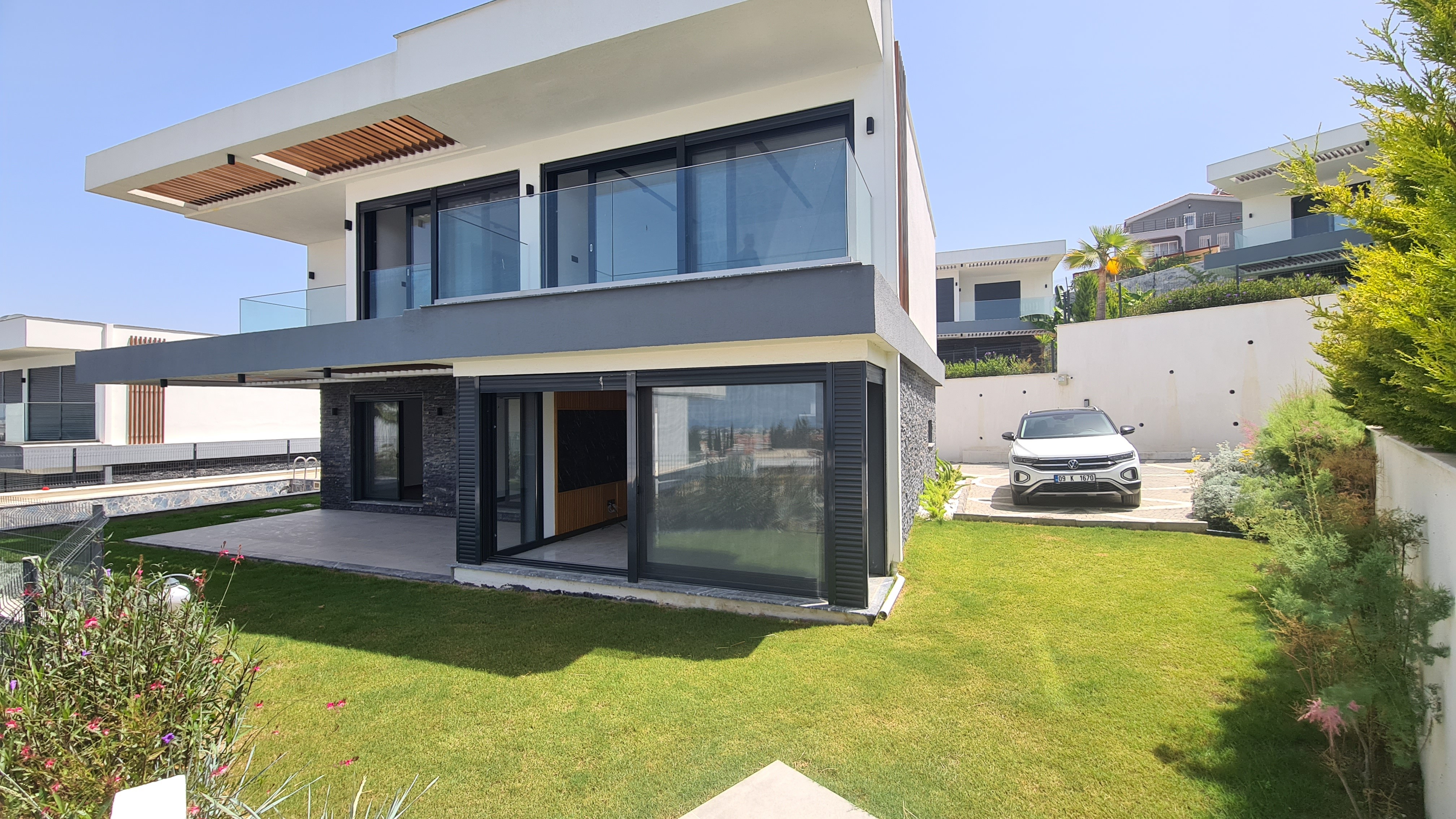 BOUTIQUE VILLA WITH PRIVATE POOL CLOSE TO THE BEACH