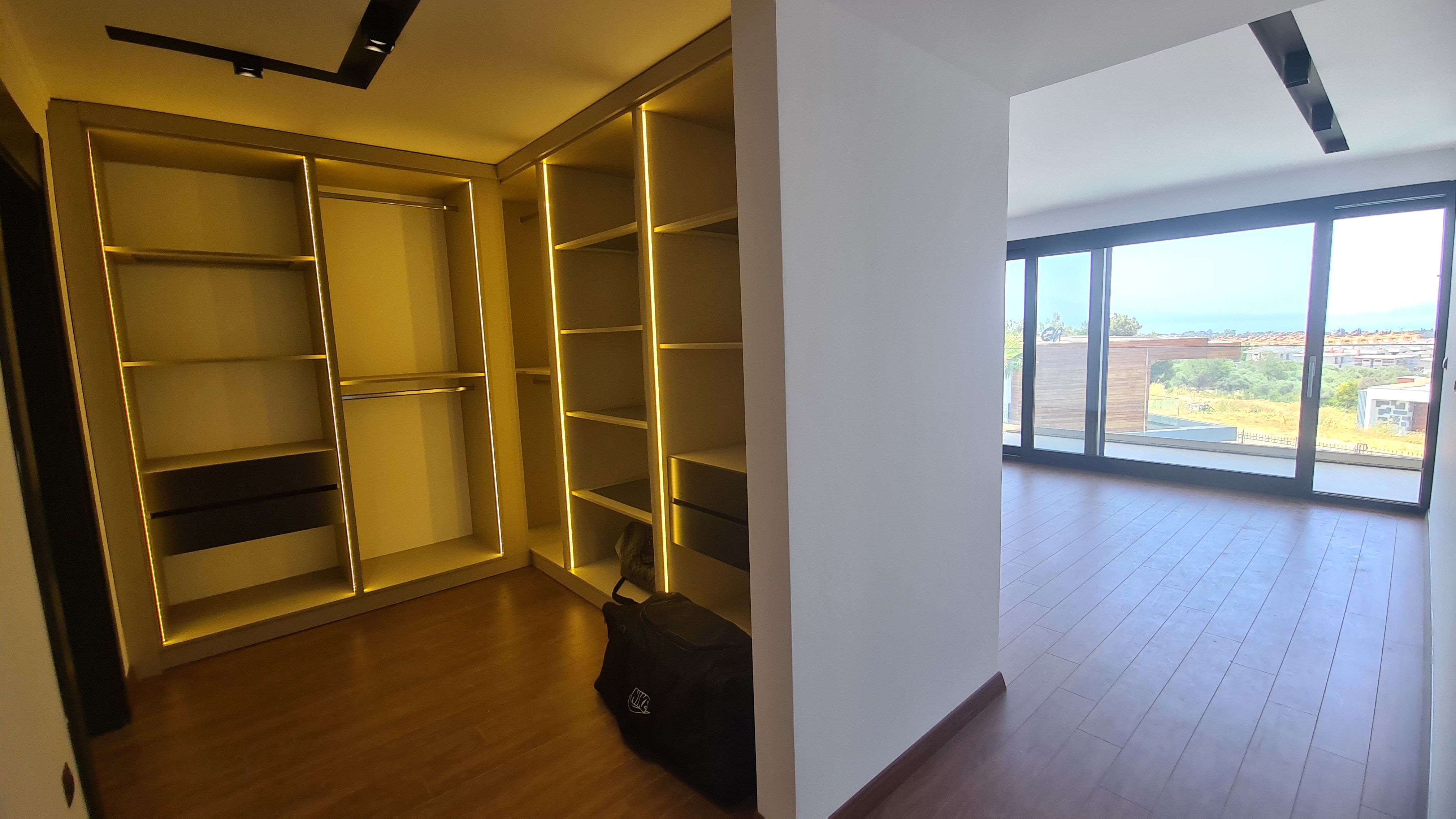 BOUTIQUE VILLA WITH PRIVATE POOL CLOSE TO THE BEACH