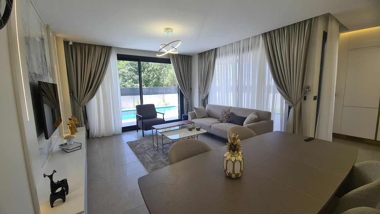 PRIVATE DETACHED VİLLA 300 SQM GARDEN IN GÜZELÇAMLI