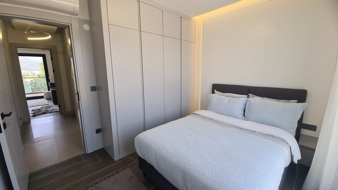 PRIVATE DETACHED VİLLA 300 SQM GARDEN IN GÜZELÇAMLI