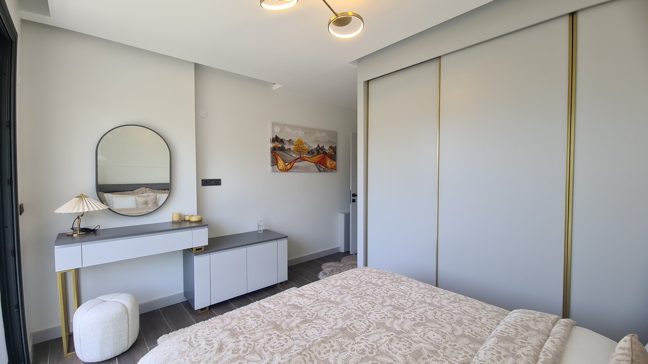 PRIVATE DETACHED VİLLA 300 SQM GARDEN IN GÜZELÇAMLI