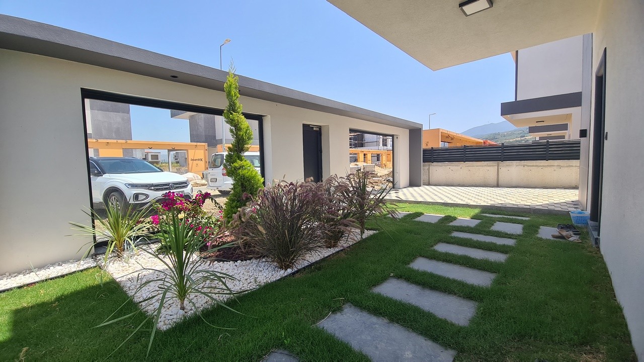 PRIVATE DETACHED VİLLA 300 SQM GARDEN IN GÜZELÇAMLI