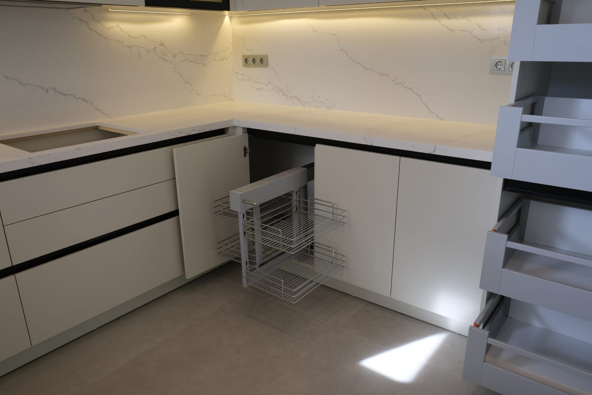 4+1 Villa with Private Pool in Ladies Beach