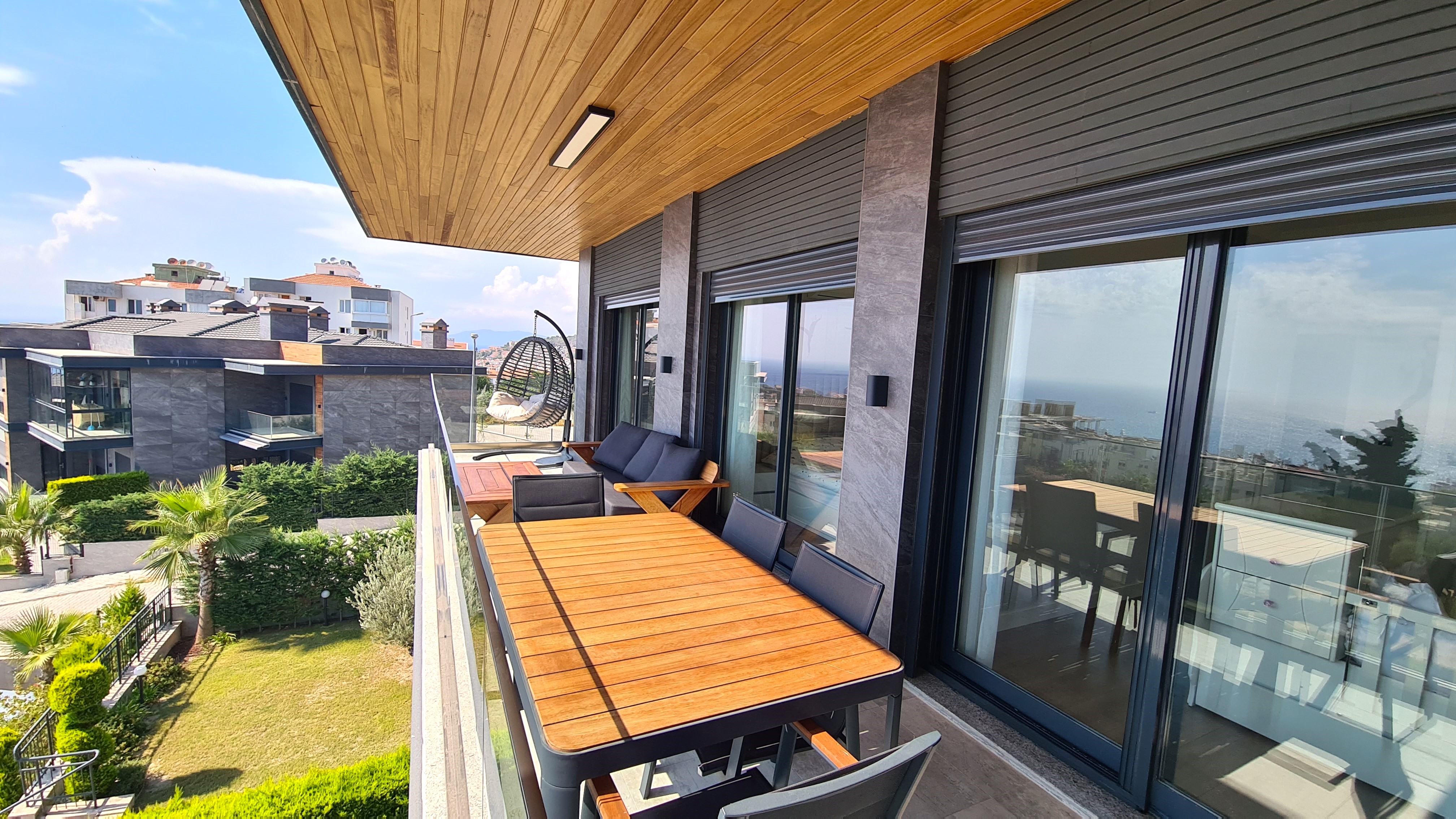 Luxury 3+1 Apartment with Full Sea View, Within Walking Distance to Ladies Beach, in a Prestigious Complex