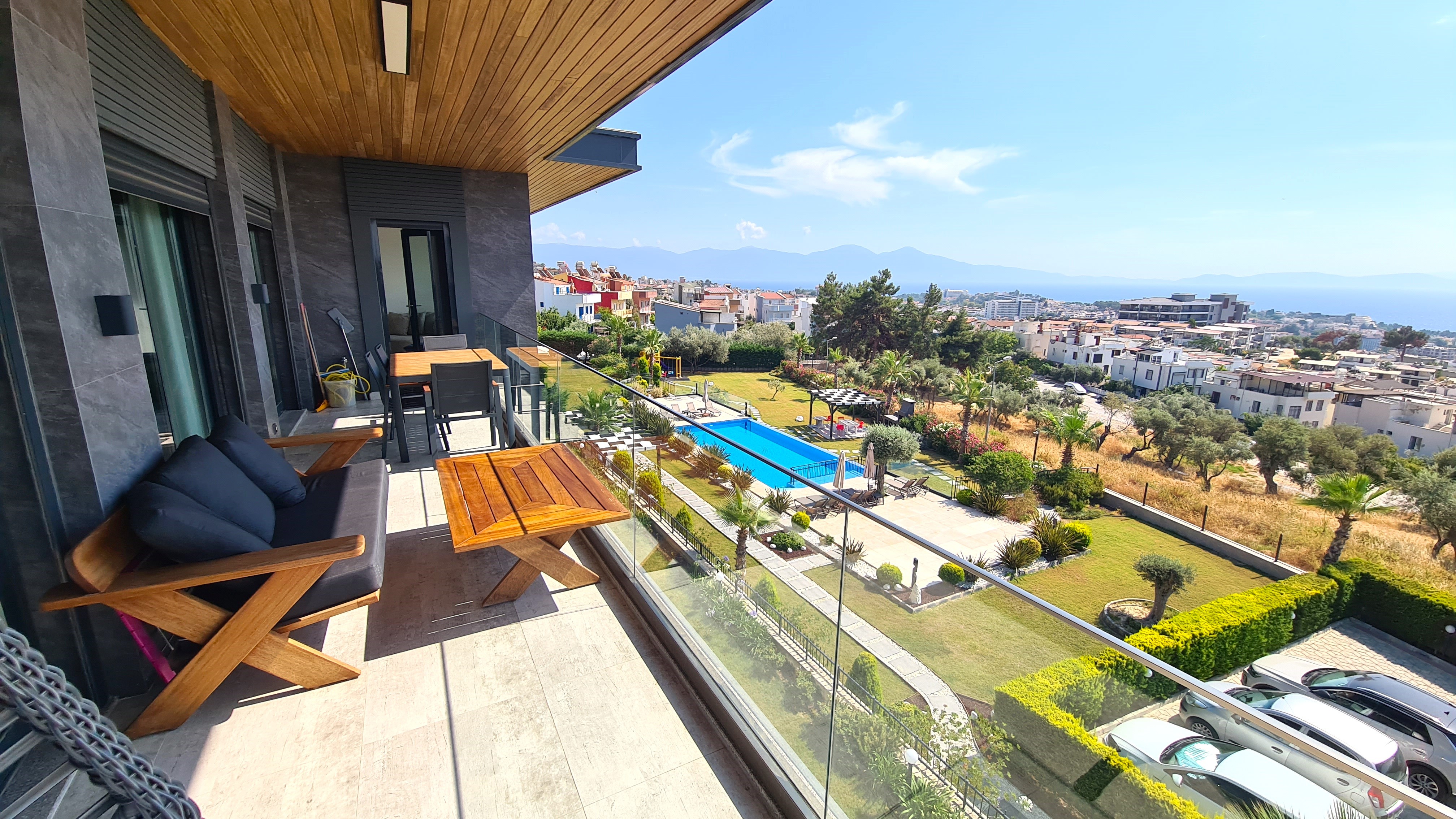 Luxury 3+1 Apartment with Full Sea View, Within Walking Distance to Ladies Beach, in a Prestigious Complex