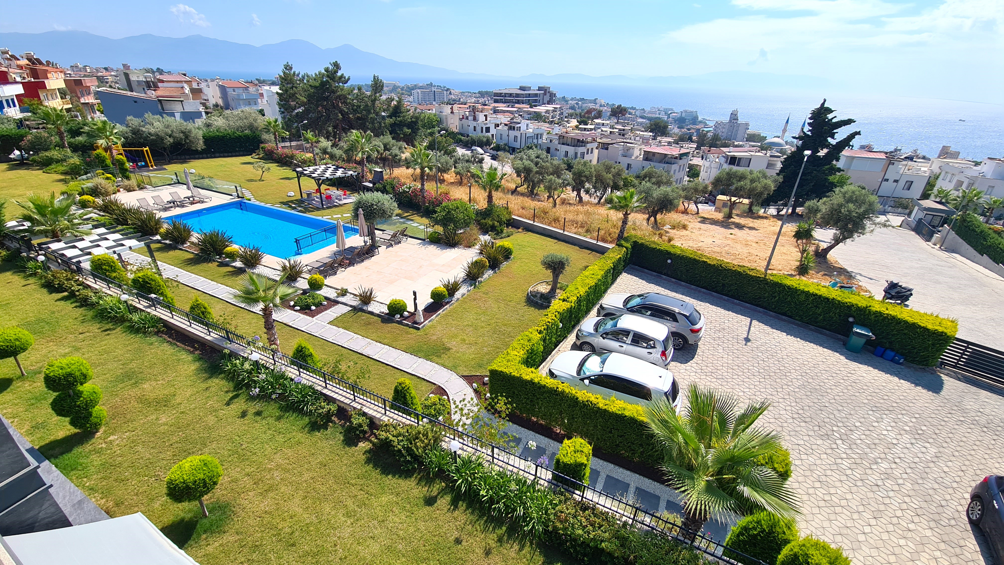 Luxury 3+1 Apartment with Full Sea View, Within Walking Distance to Ladies Beach, in a Prestigious Complex