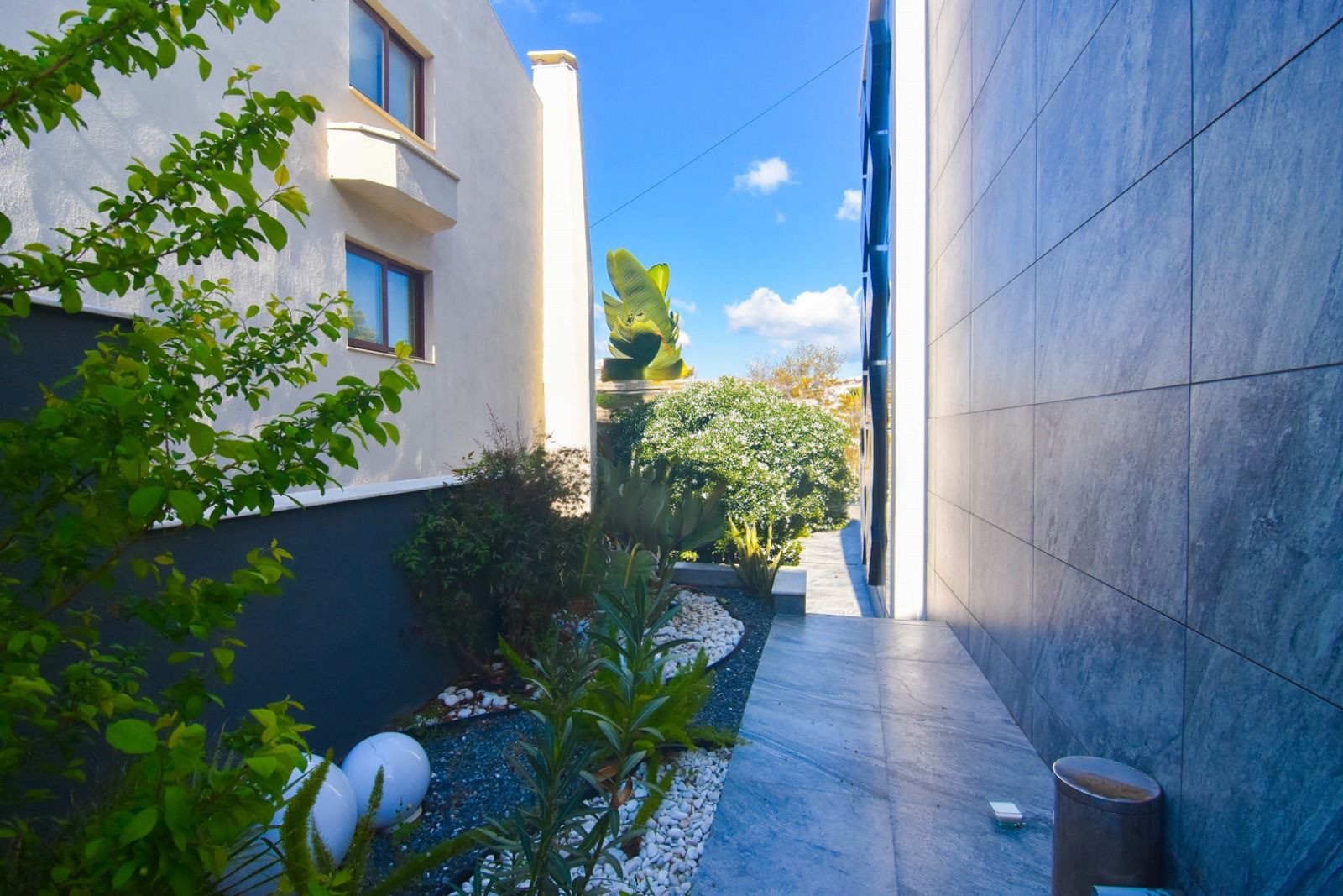 Central 3-Story Office with Sea View in Kuşadası