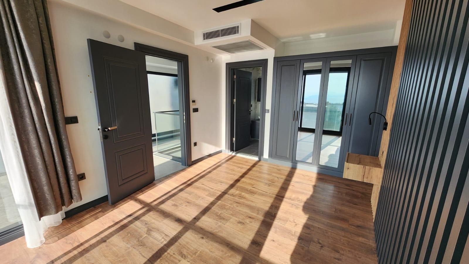 ОТДЕЛЬНАЯ ВИЛЛА С ЧАСТНЫМ САДОВЫМ УЧАСТКОМ В КУШАДАСЫ.