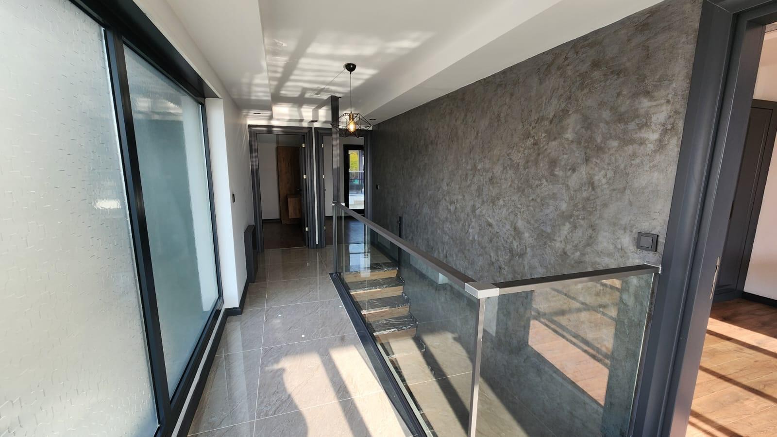 ОТДЕЛЬНАЯ ВИЛЛА С ЧАСТНЫМ САДОВЫМ УЧАСТКОМ В КУШАДАСЫ.