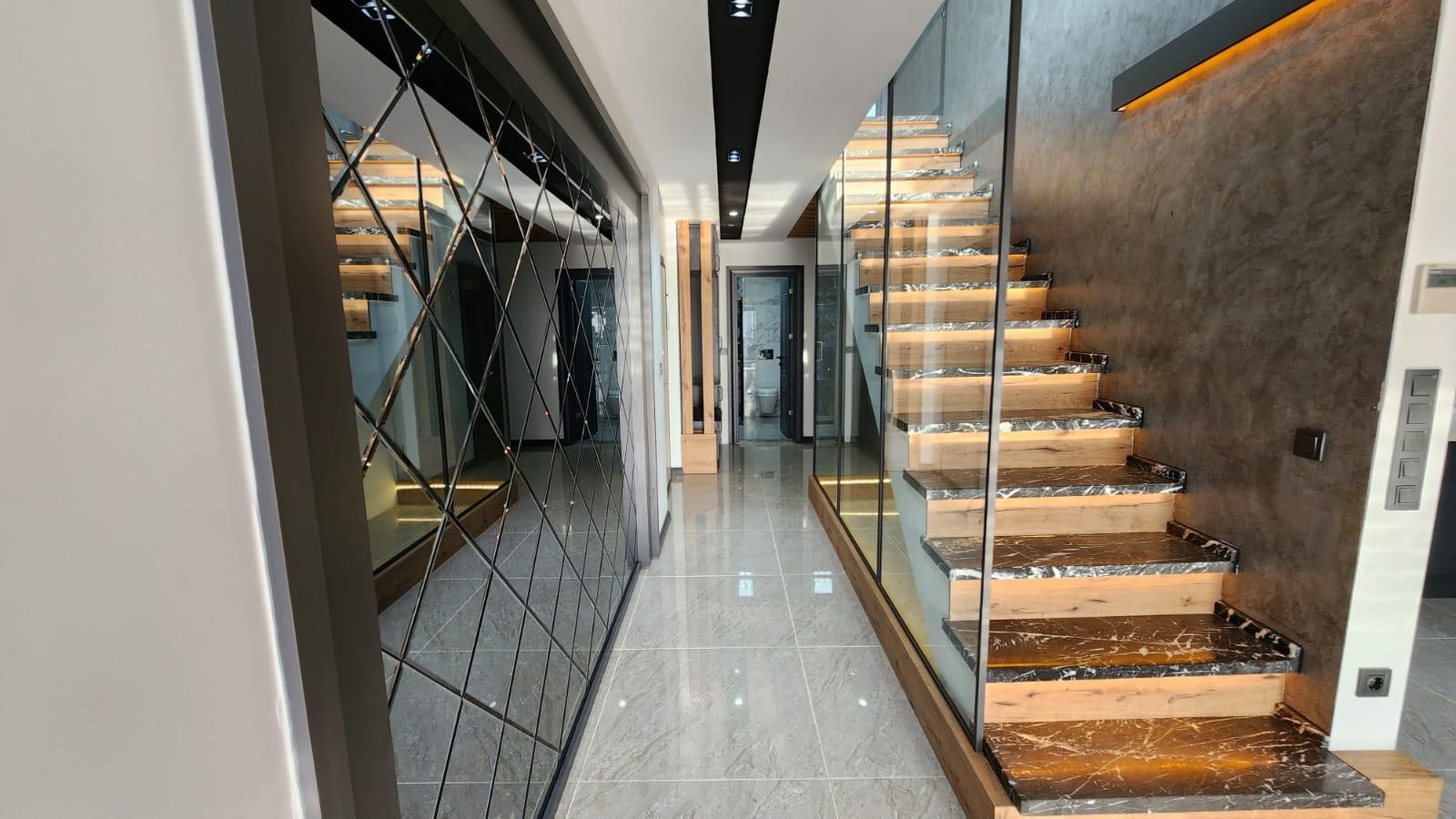 ОТДЕЛЬНАЯ ВИЛЛА С ЧАСТНЫМ САДОВЫМ УЧАСТКОМ В КУШАДАСЫ.