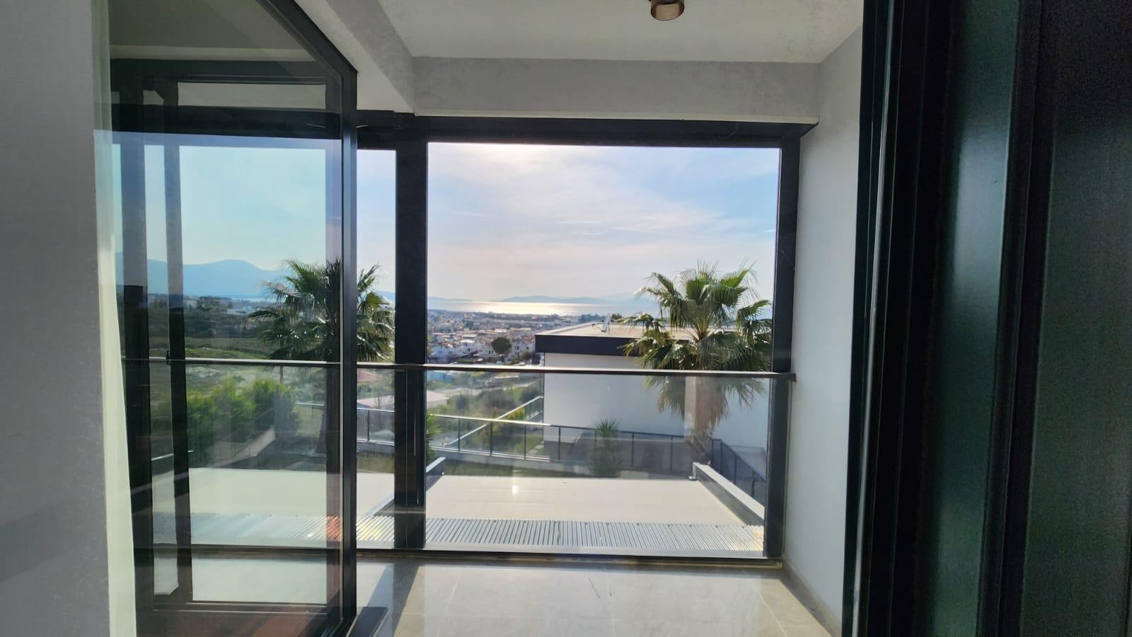 ОТДЕЛЬНАЯ ВИЛЛА С ЧАСТНЫМ САДОВЫМ УЧАСТКОМ В КУШАДАСЫ.