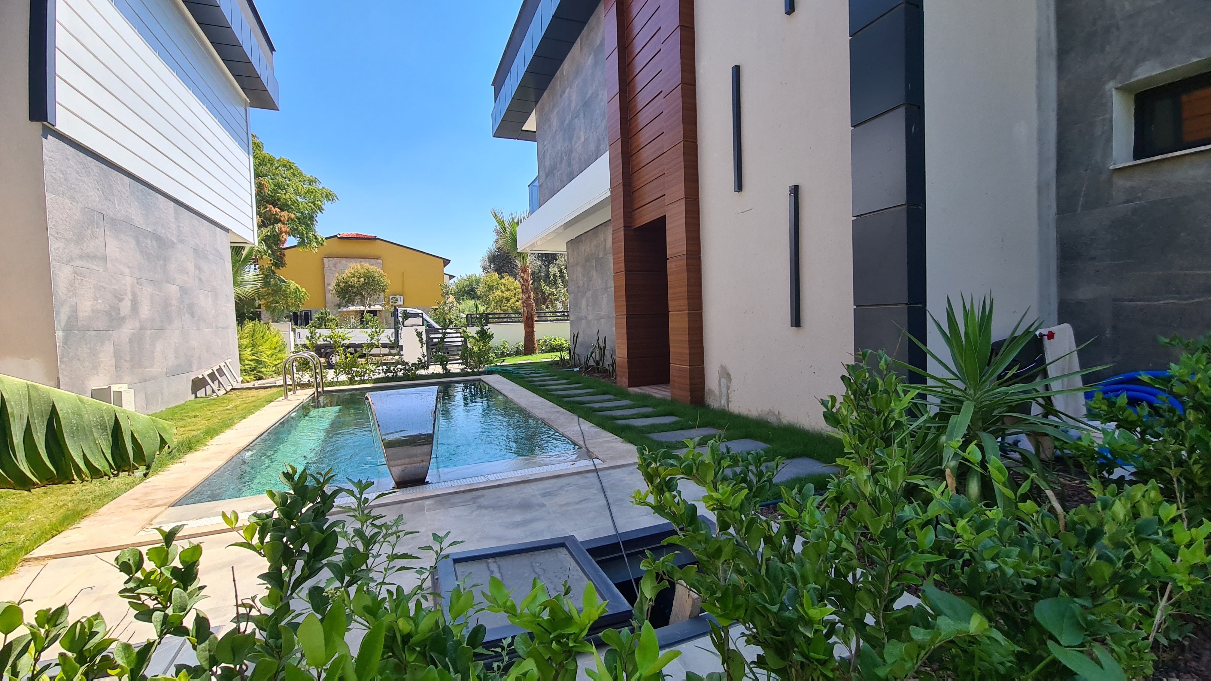 For Sale: Modern 4-Bedroom, 4-Bathroom Villa with Private Pool , Just 700 Meters from the Beach in Kuşadası