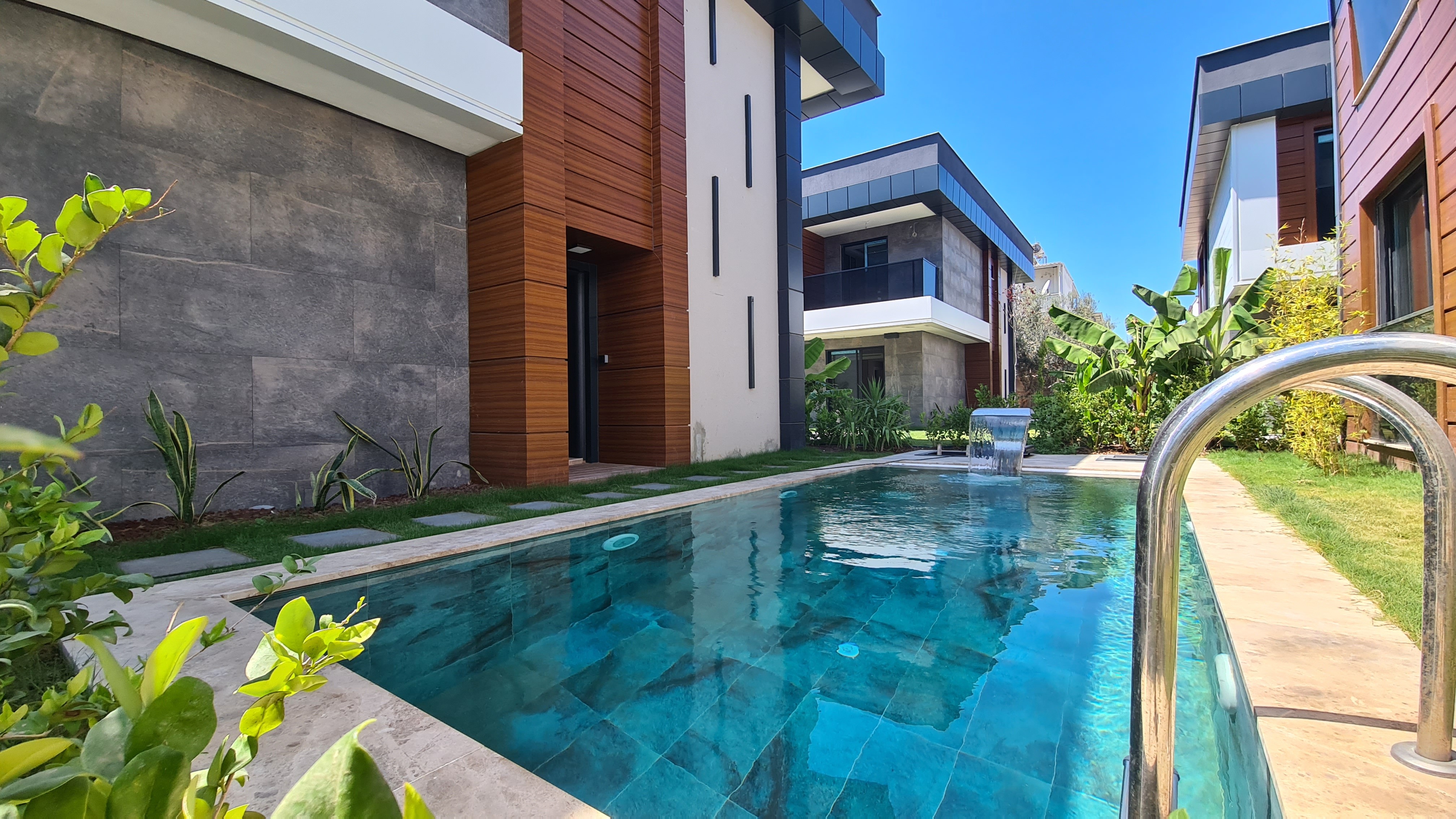 For Sale: Modern 4-Bedroom, 4-Bathroom Villa with Private Pool , Just 700 Meters from the Beach in Kuşadası