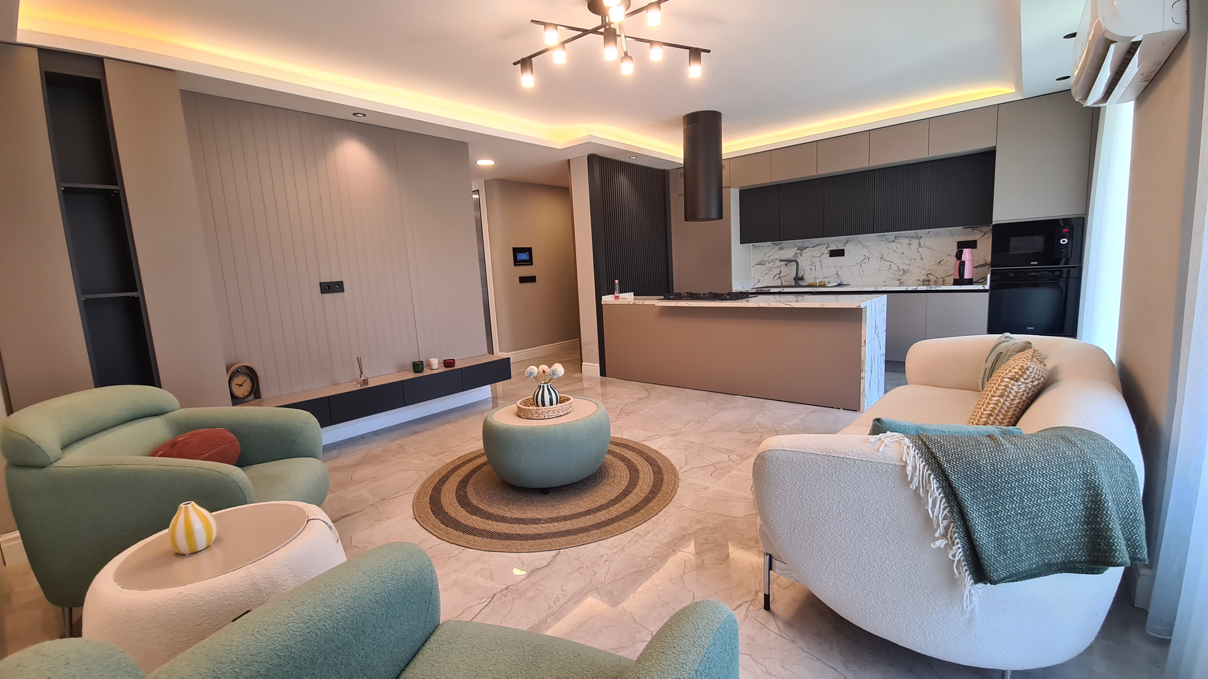 For Sale: Modern 4-Bedroom, 4-Bathroom Villa with Private Pool , Just 700 Meters from the Beach in Kuşadası