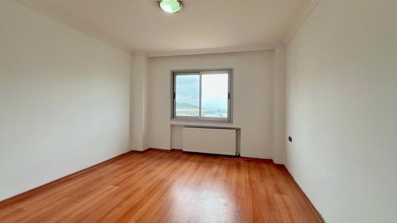 PRIVATE DETACHED VILLA  WITH SEA VIEW IN MARINA AREA