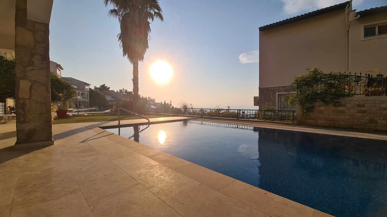 "Stunning 5-Bedroom Villa with Private Pool, Nature and Sea Views in Kuşadası Soğucak"