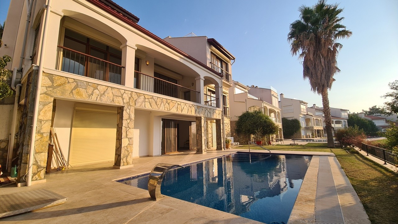 "Stunning 5-Bedroom Villa with Private Pool, Nature and Sea Views in Kuşadası Soğucak"