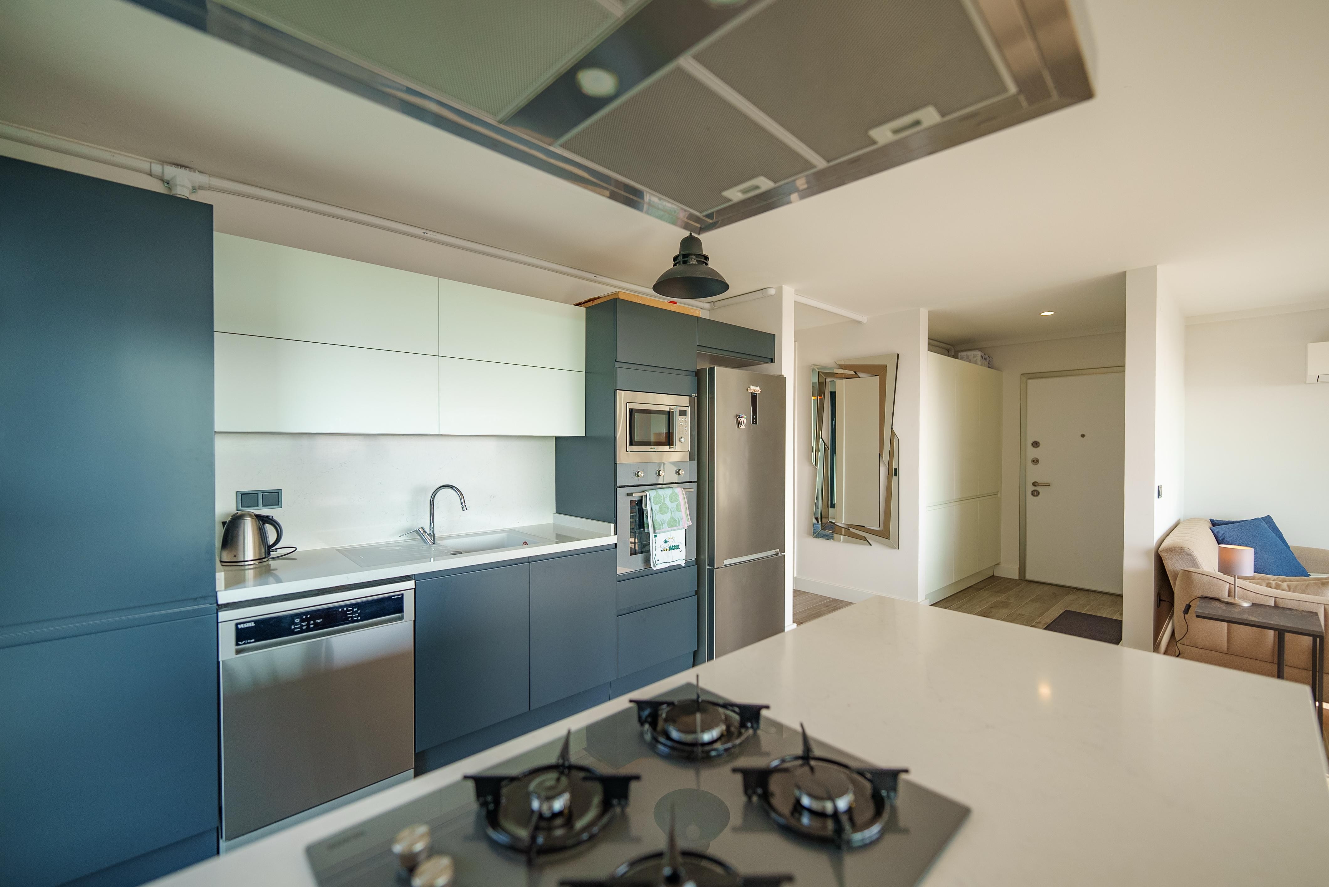 For Sale: 2-Bedroom Apartment with Stunning Sea View