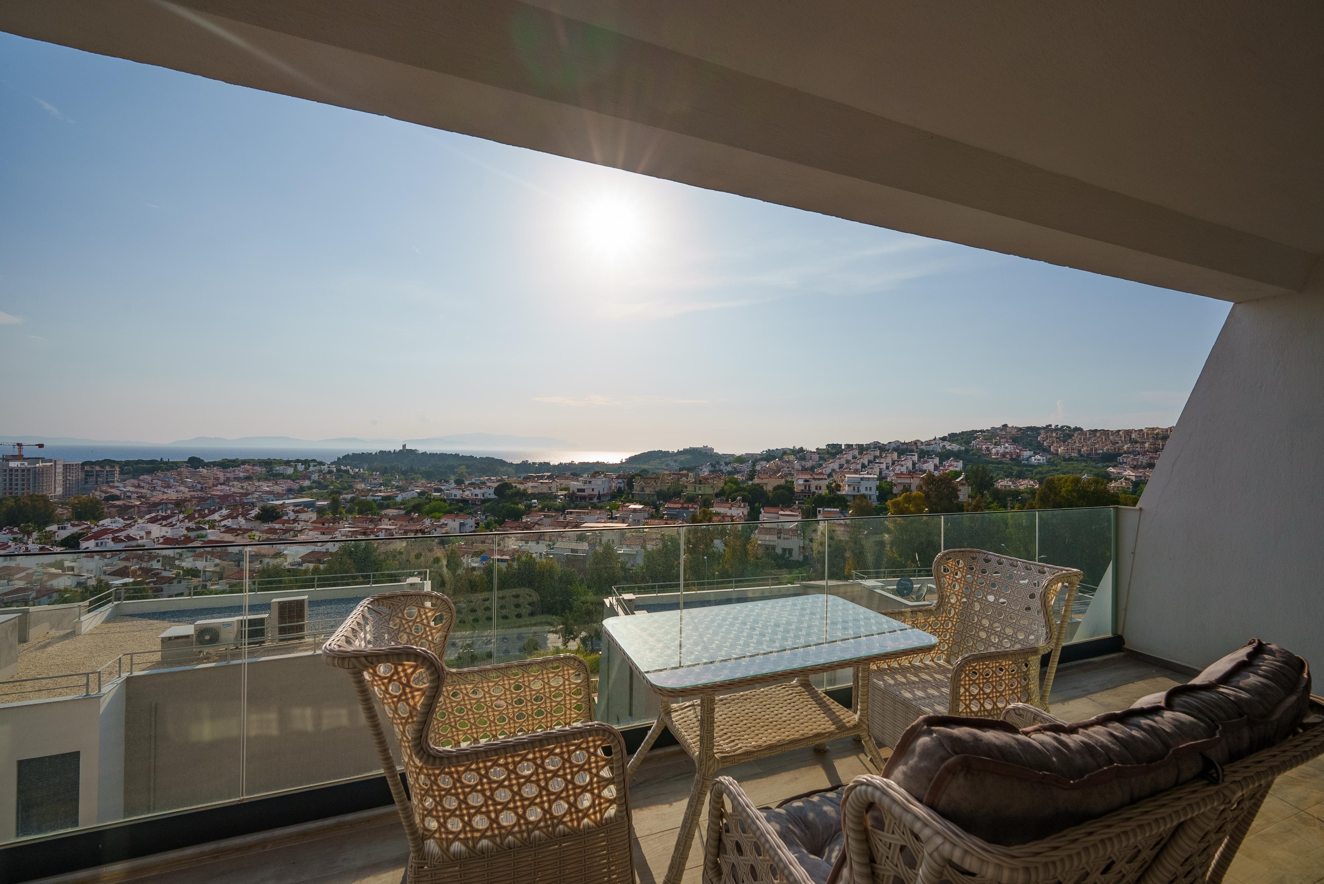 For Sale: 2-Bedroom Apartment with Stunning Sea View