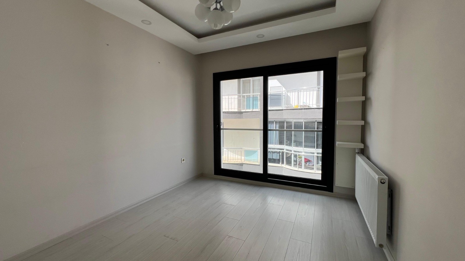 FOR SALE – APARTMENT IN A LUXURY COMPLEX IN THE CENTER OF KUŞADASI