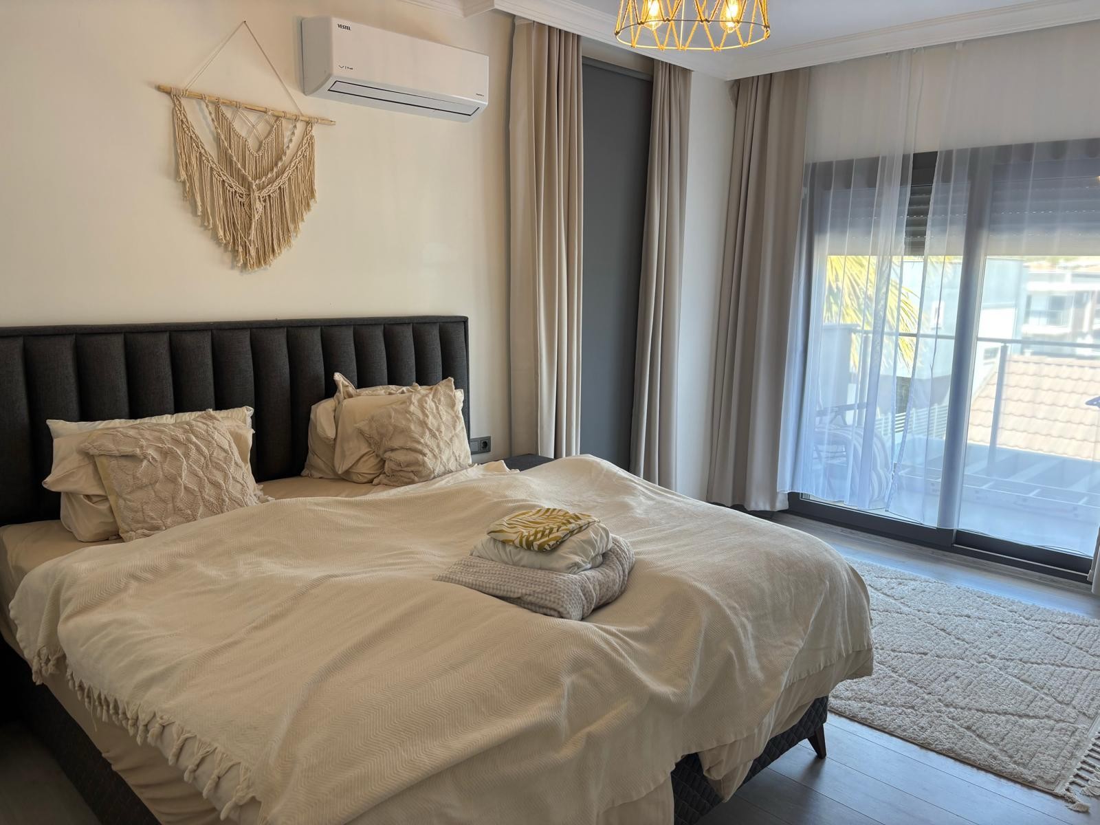 Detached villa with private pool for sale kusadasi