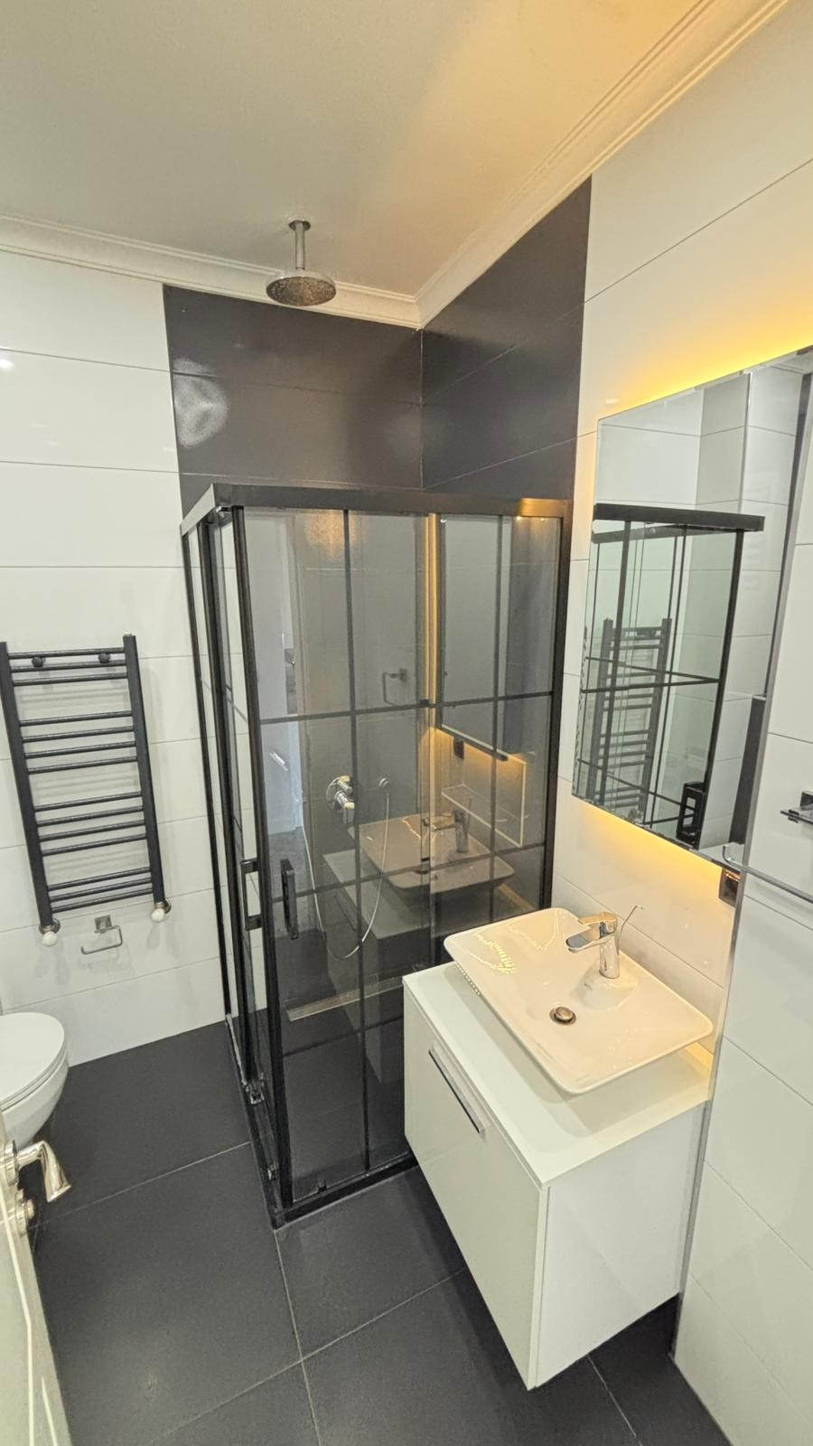 Apartment in a Boutique and Luxury Complex with Full Panoramic View in Kuşadası Kadınlar Denizi