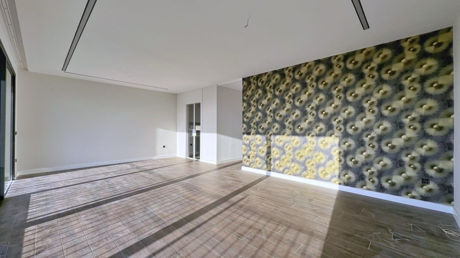 Spacious Apartment with Panoramic Pool and Sea Views in Kuşadası Değirmendere