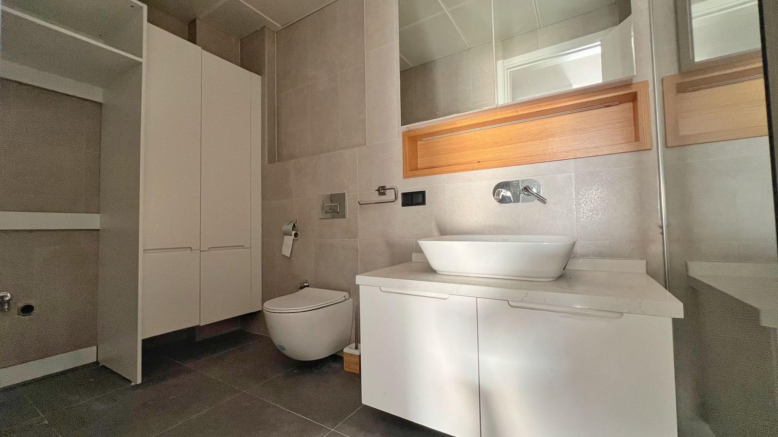 Spacious Apartment with Panoramic Pool and Sea Views in Kuşadası Değirmendere