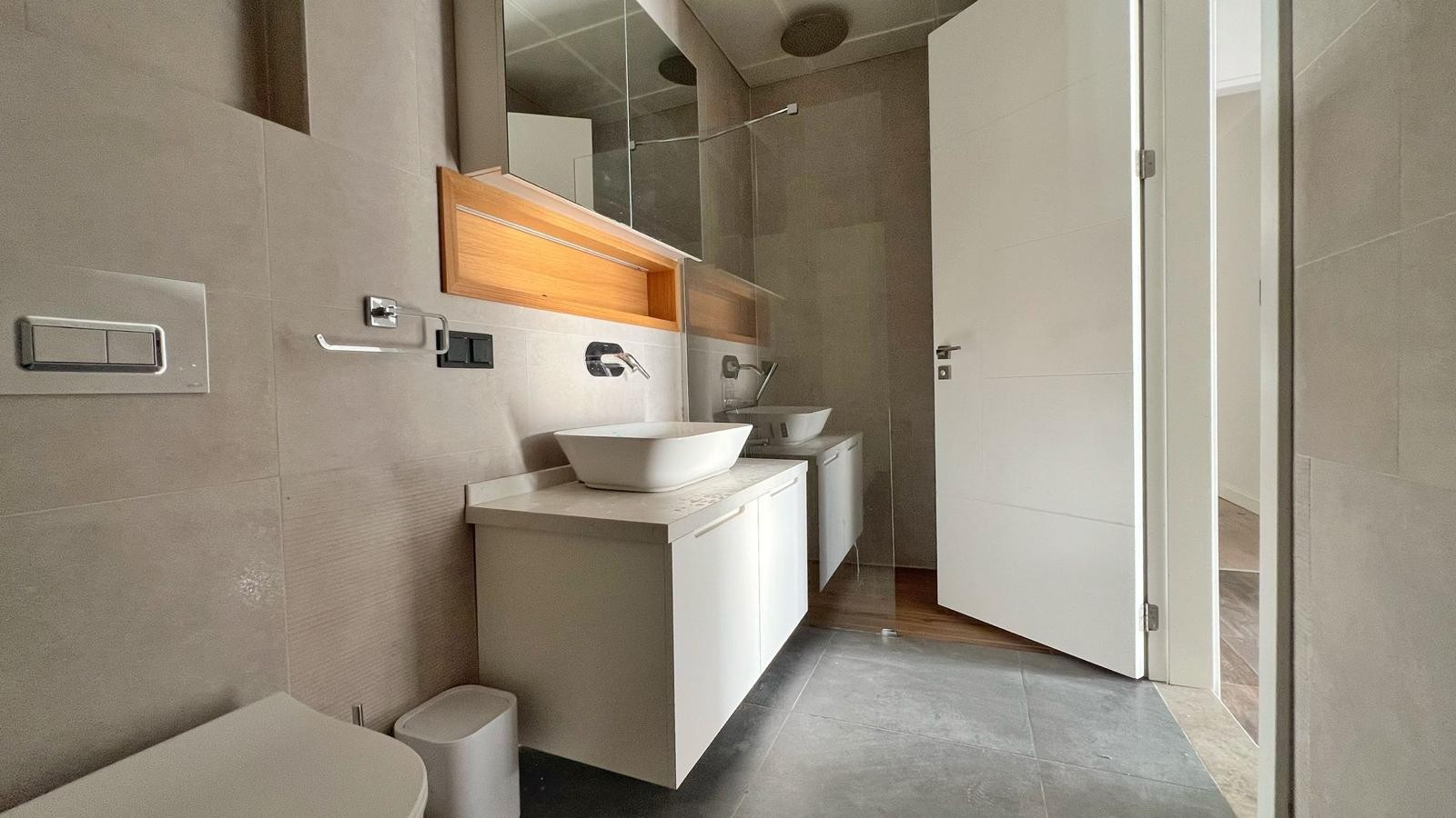 Spacious Apartment with Panoramic Pool and Sea Views in Kuşadası Değirmendere