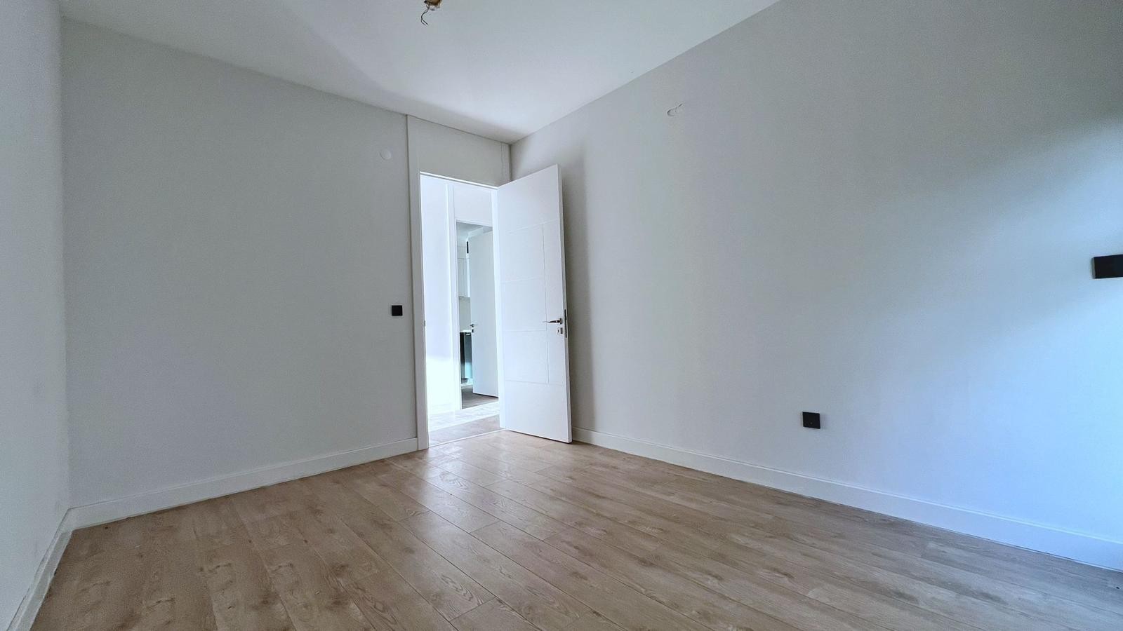 Spacious Apartment with Panoramic Pool and Sea Views in Kuşadası Değirmendere