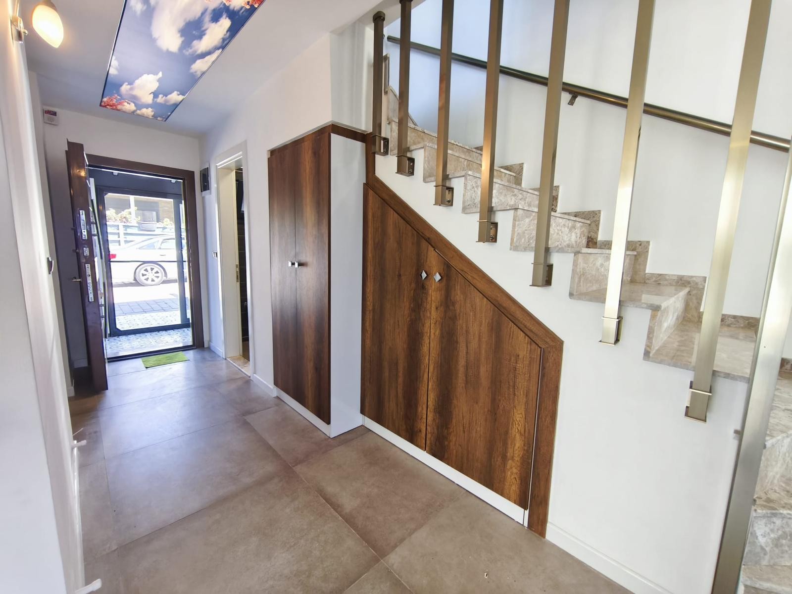 A Rare Opportunity in Kuşadası Soğucak: Corner Villa with Private Garden