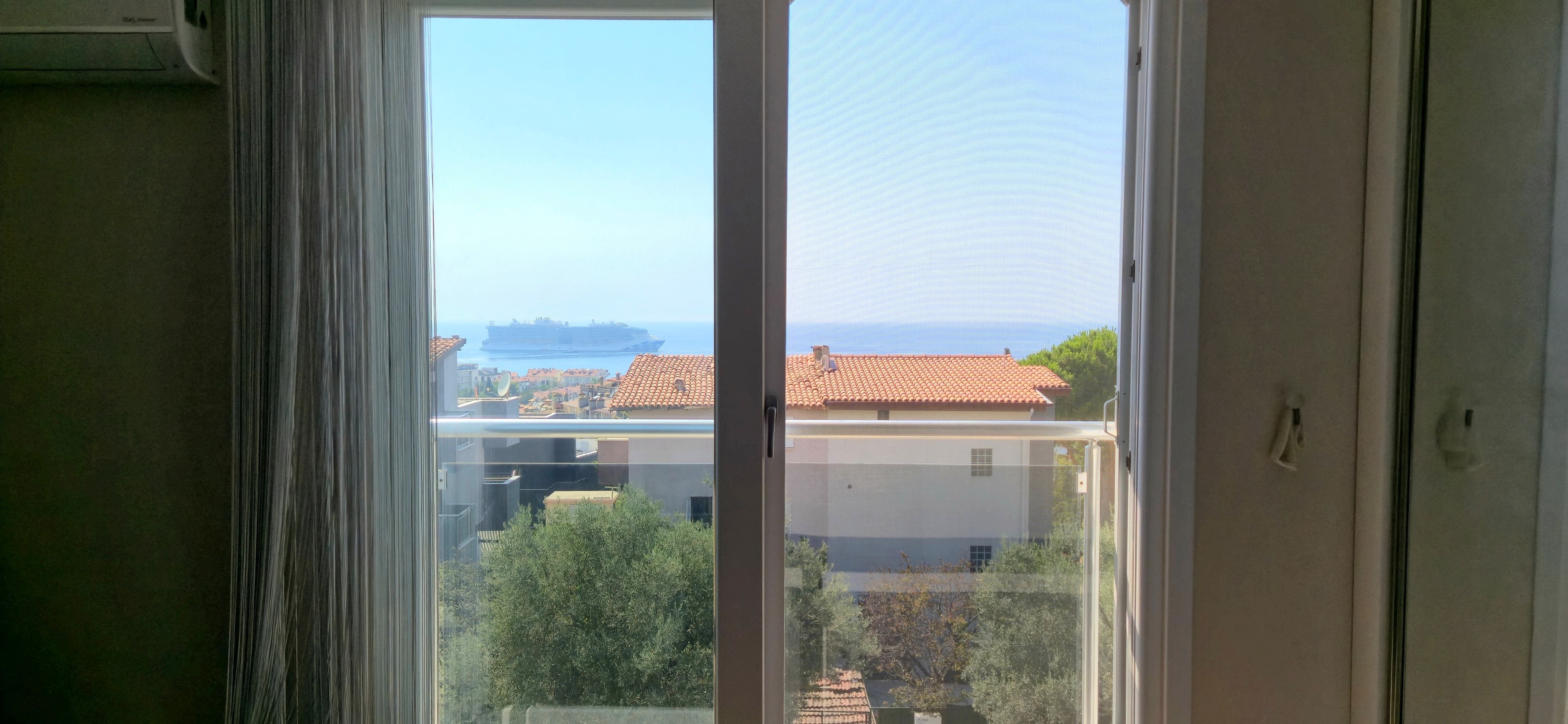 3-Bedroom Penthouse Duplex with Panoramic Sea Views near Kuşadası Marina