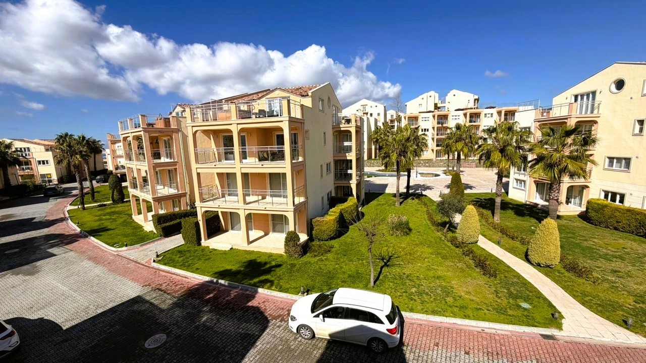 2 Bed Furnished Penthouse Apartment in Golf & Spa Resort in Kusadasi