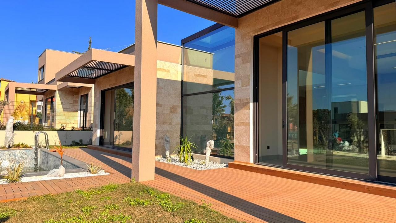 UNIQUE LUXURY VILLA WITH PRIVATE POOL & MODERN MEDITERRANEAN ARCHITECTURE IN KUŞADASI