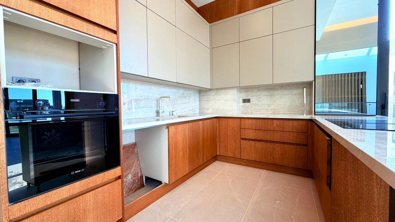 UNIQUE LUXURY VILLA WITH PRIVATE POOL & MODERN MEDITERRANEAN ARCHITECTURE IN KUŞADASI