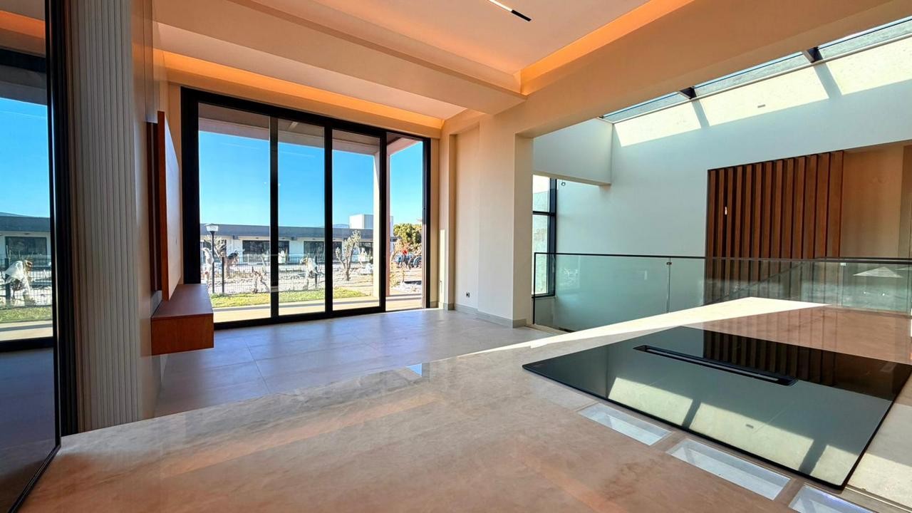 UNIQUE LUXURY VILLA WITH PRIVATE POOL & MODERN MEDITERRANEAN ARCHITECTURE IN KUŞADASI