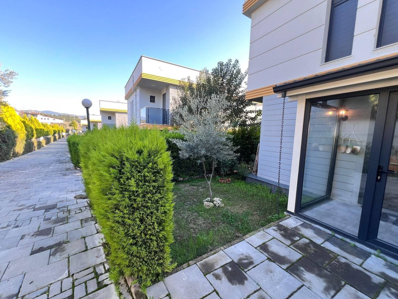 EXCLUSIVE DETACHED VILLA WITH PRIVATE POOL AND SOLAR ENERGY SYSTEM IN KUŞADASI
