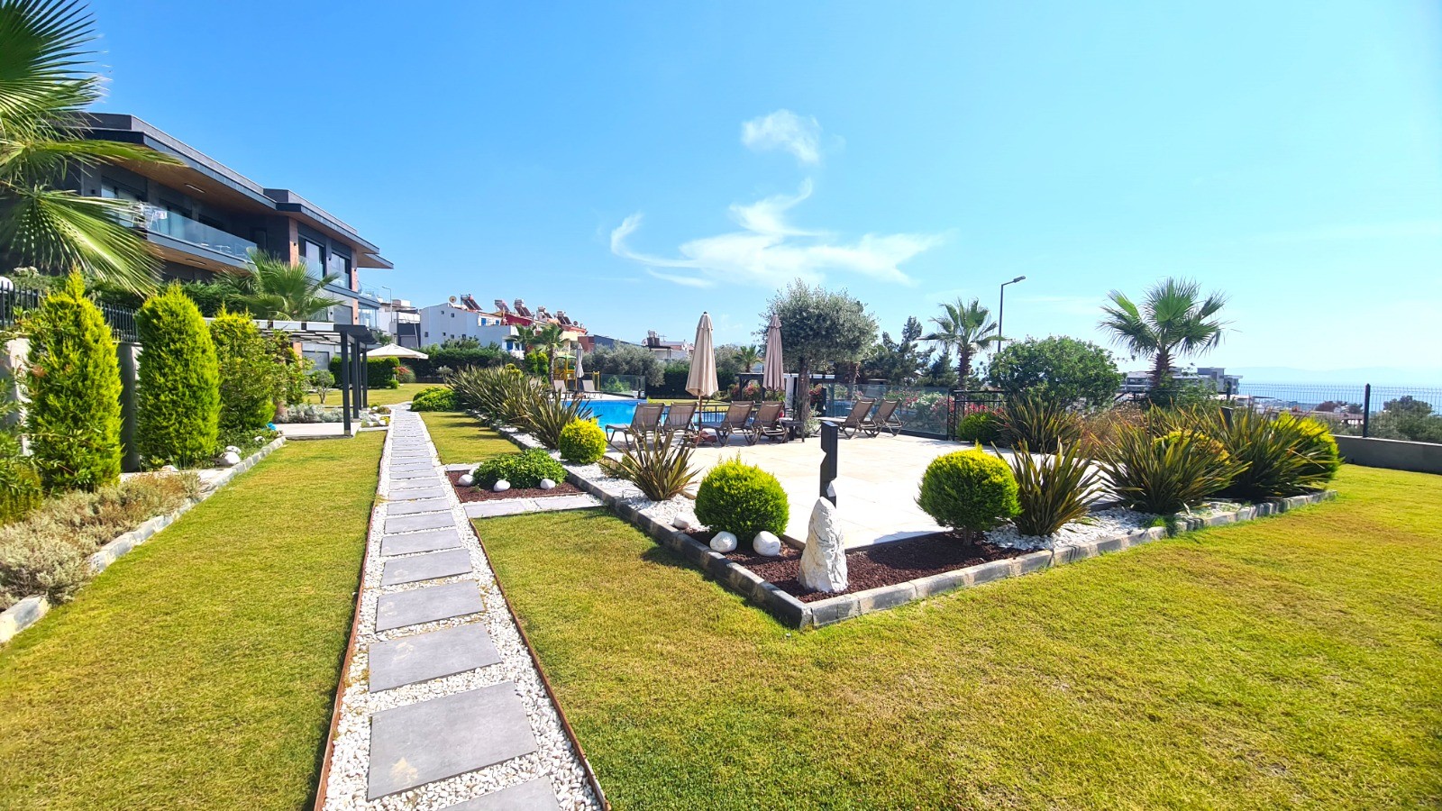 LUXURY 3-BEDROOM APARTMENT WITH SEA VIEWS IN LADIES BEACH | KUŞADASI