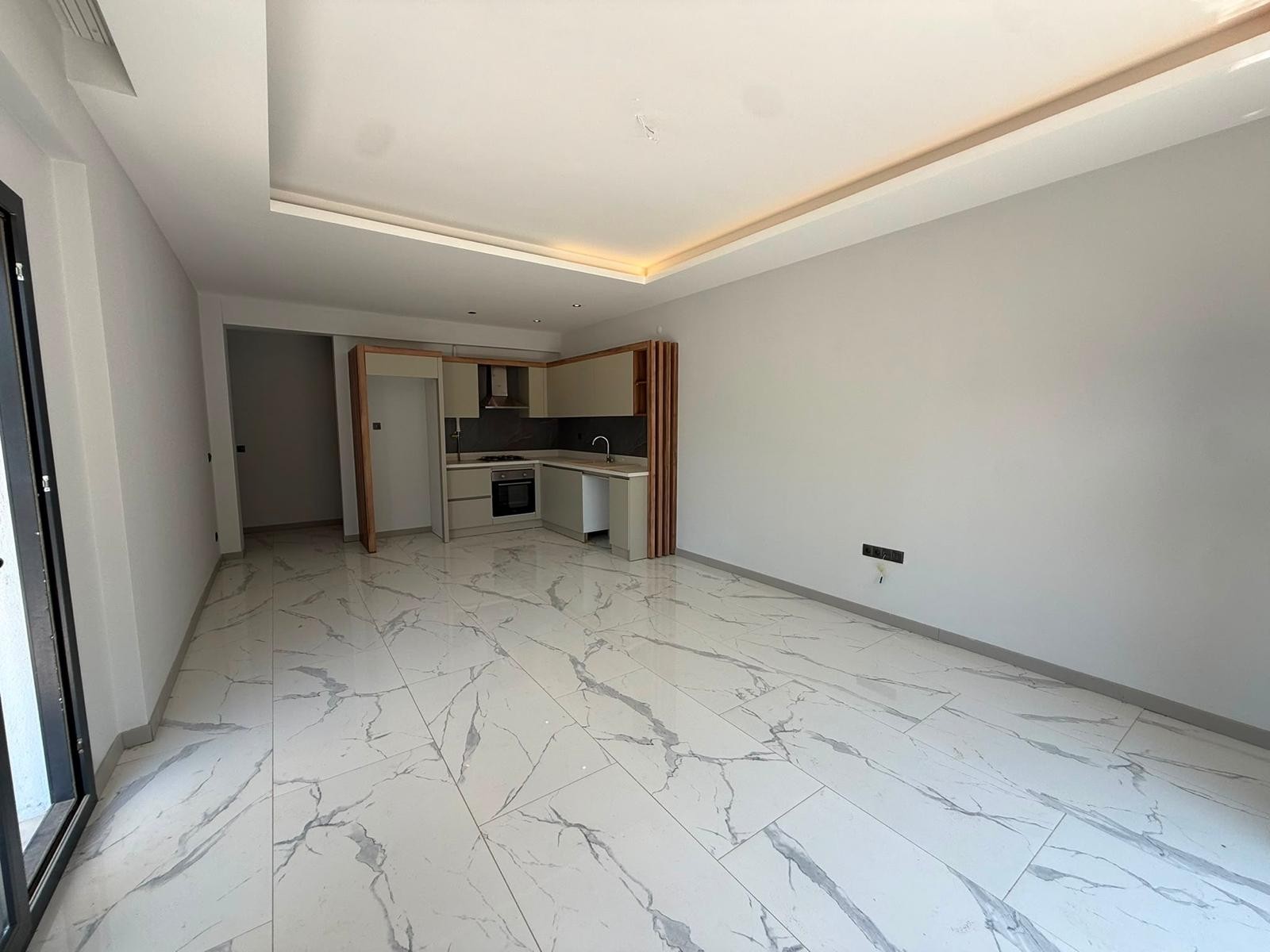 FOR SALE IN KUŞADASI | PRIVATE GARDEN 2+1 | 75 SQM | 50 SQM GARDEN & TERRACE | INDOOR & OUTDOOR POOLS