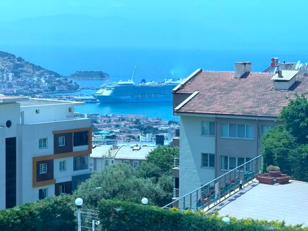 SEA VIEW 4-BEDROOM APARTMENT FOR SALE IN EGE MAHALLESİ, KUŞADASI